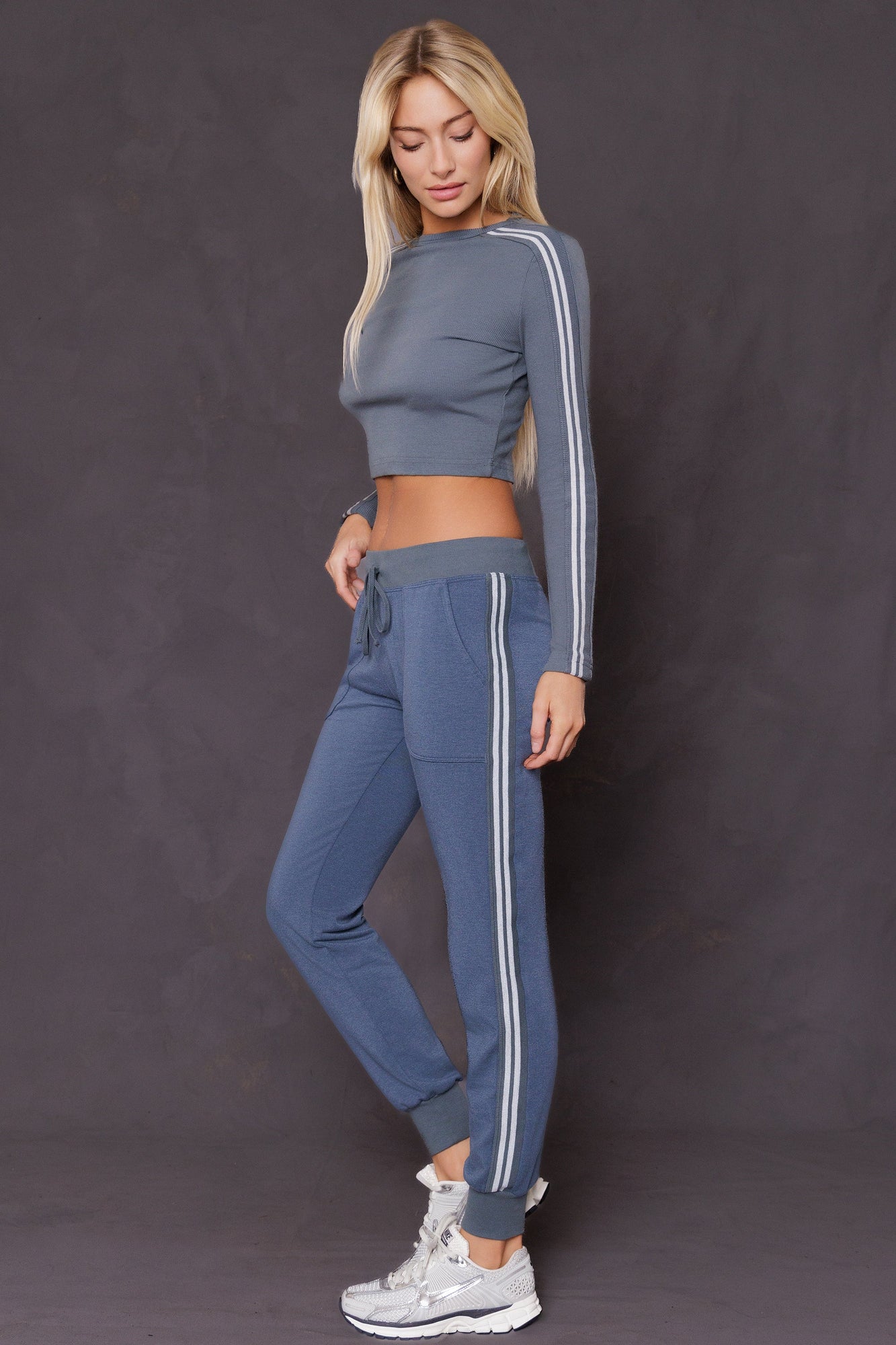 Women | Cloud Fleece Sparkle Stripe Jogger | Glass