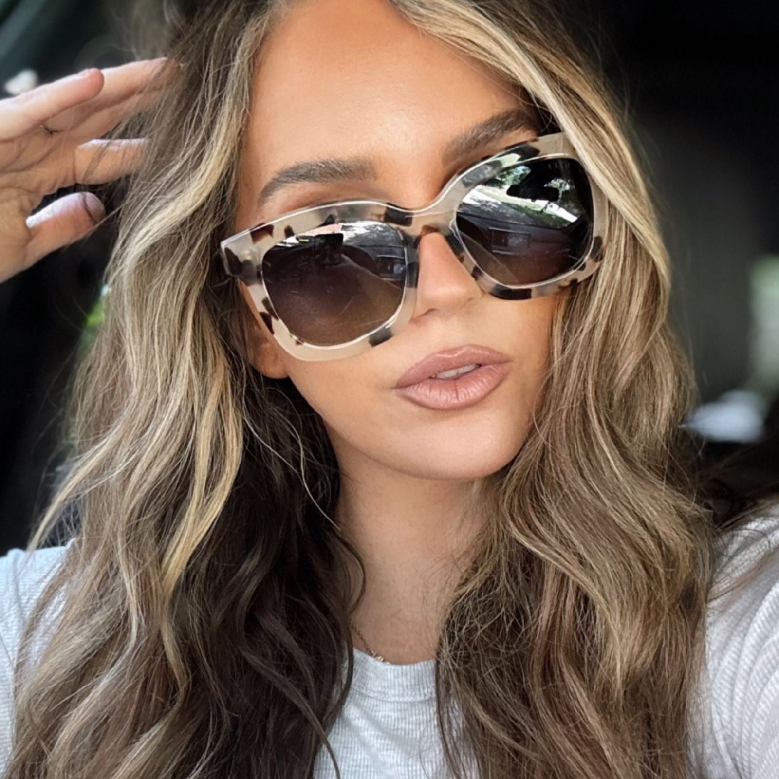 Womens | Bella II Sunglasses | Cream Tortoise | Grey Gradient Lenses