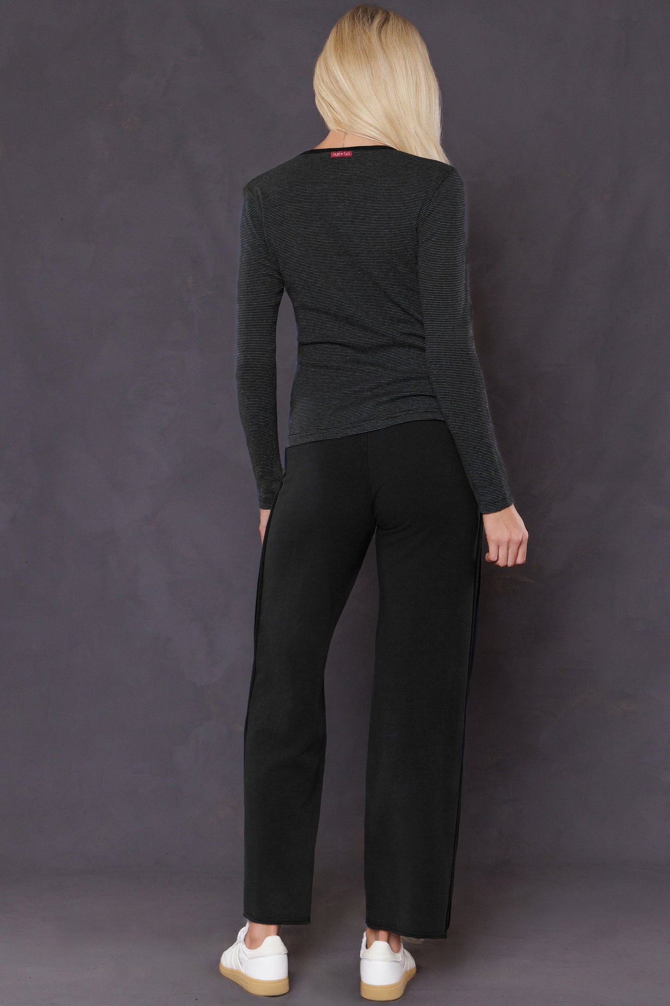 Women | Boxer Fleece Crop Sweatpant | Black