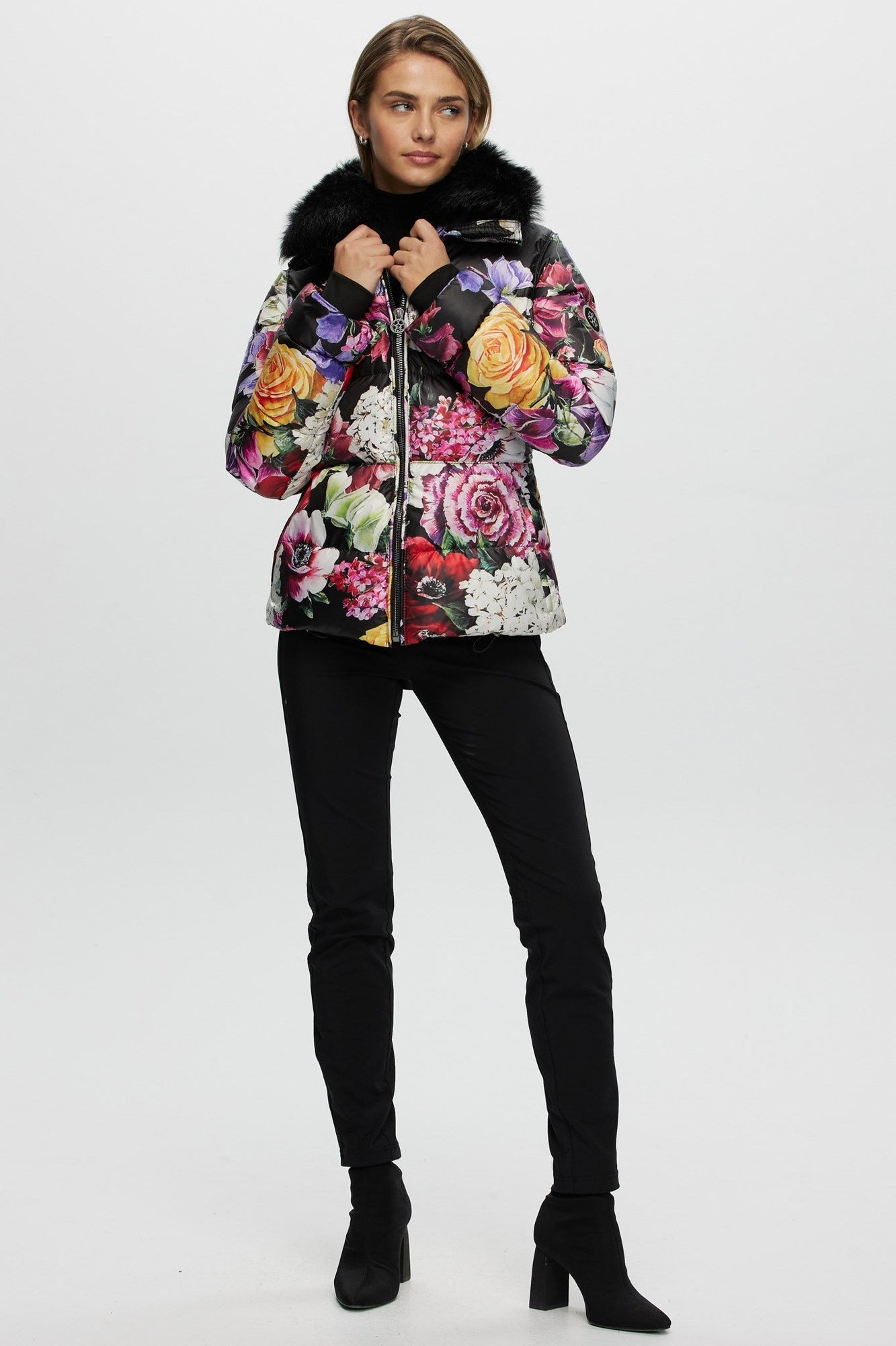 Après-Ski Jacket With Detachable Toscana Shearling Lamb Collar | Women | Black Floral x Black