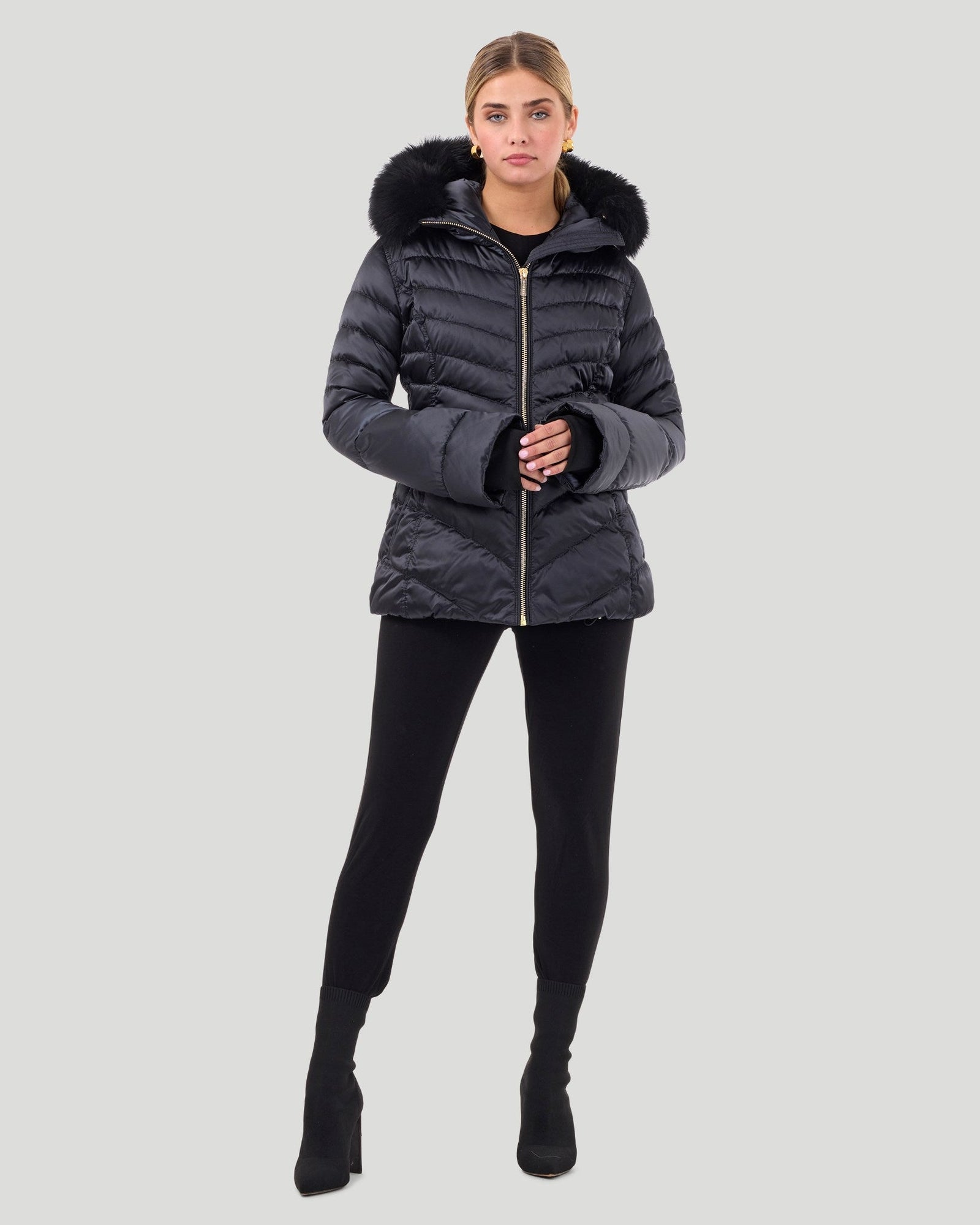 Après-Ski Jacket With Detachable Toscana Shearling Lamb Hood Trim | Women | Black x Black (V7)