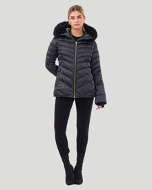 Après-Ski Jacket With Detachable Toscana Shearling Lamb Hood Trim | Women | Black x Black (V7)