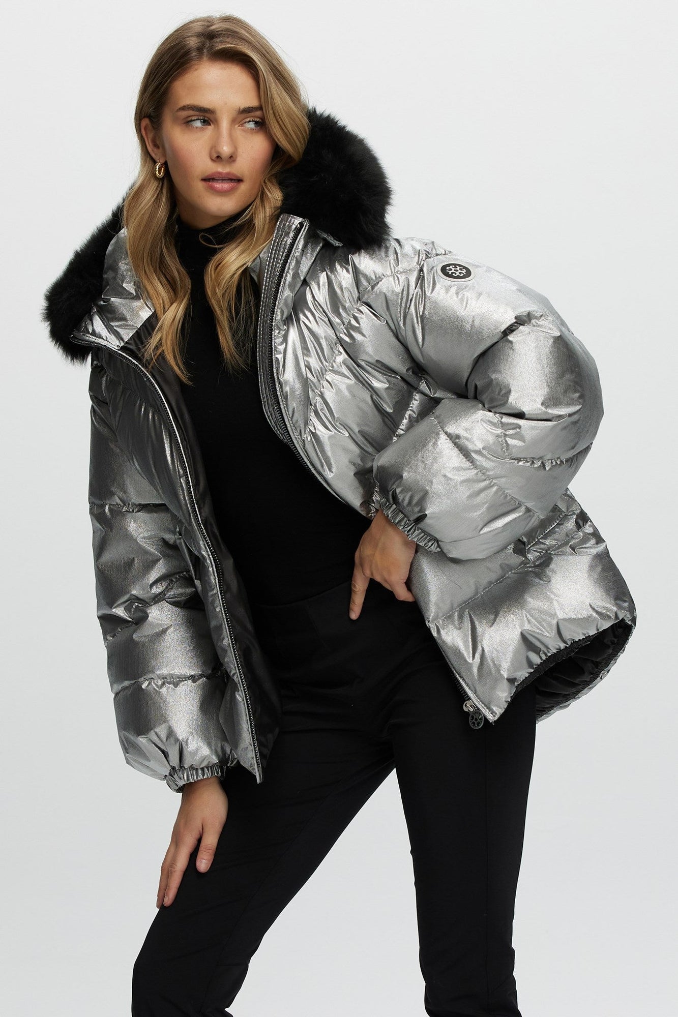 Après-Ski Jacket With Detachable Toscana Shearling Lamb Hood Trim | Women | Silver x Black