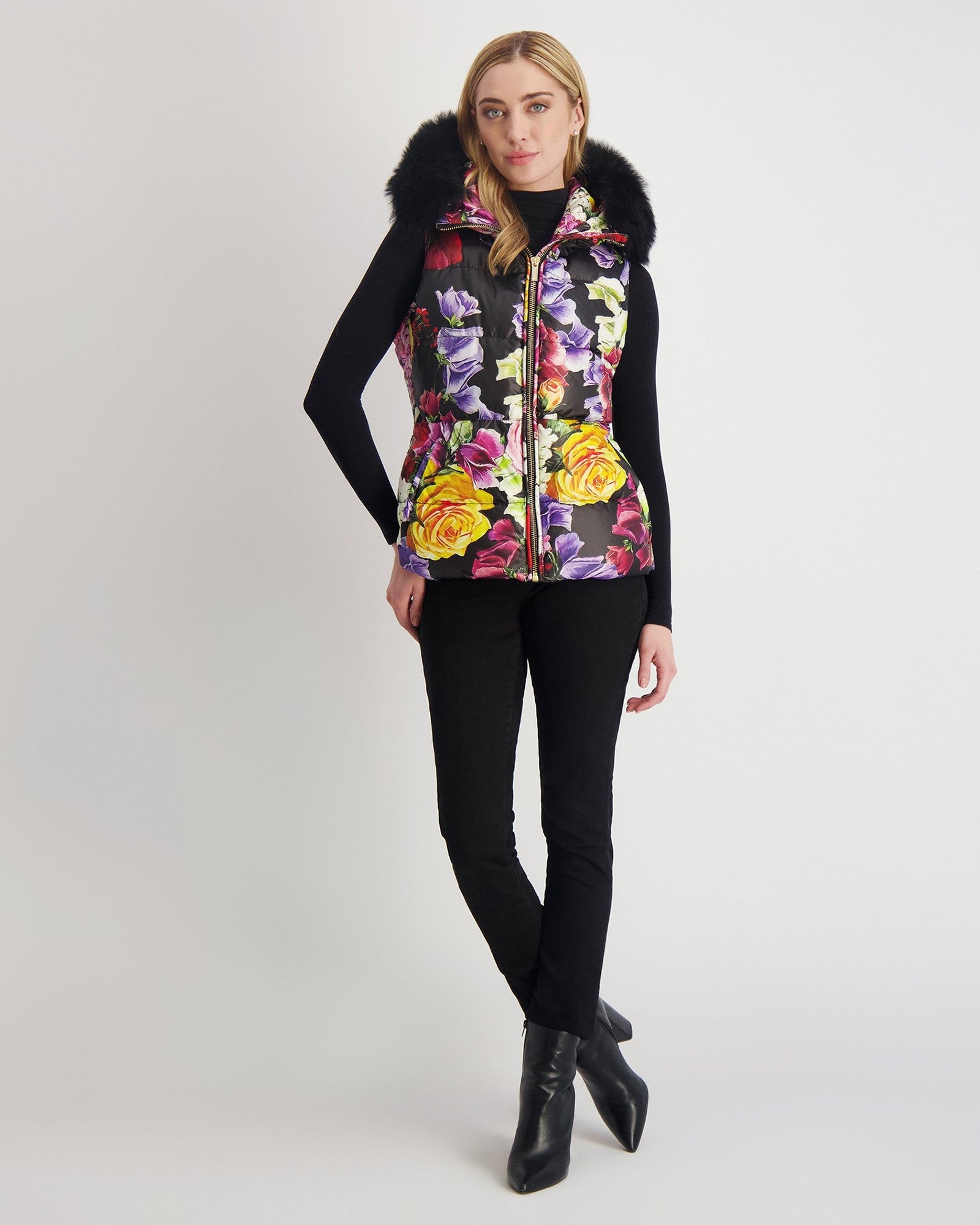 Après-Ski Vest With Detachable Toscana Shearling Lamb Hood Trim | Women | Black Floral x Black (V2)