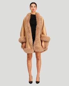 Cashmere Cape With Fox Trim | Women | Light Camel