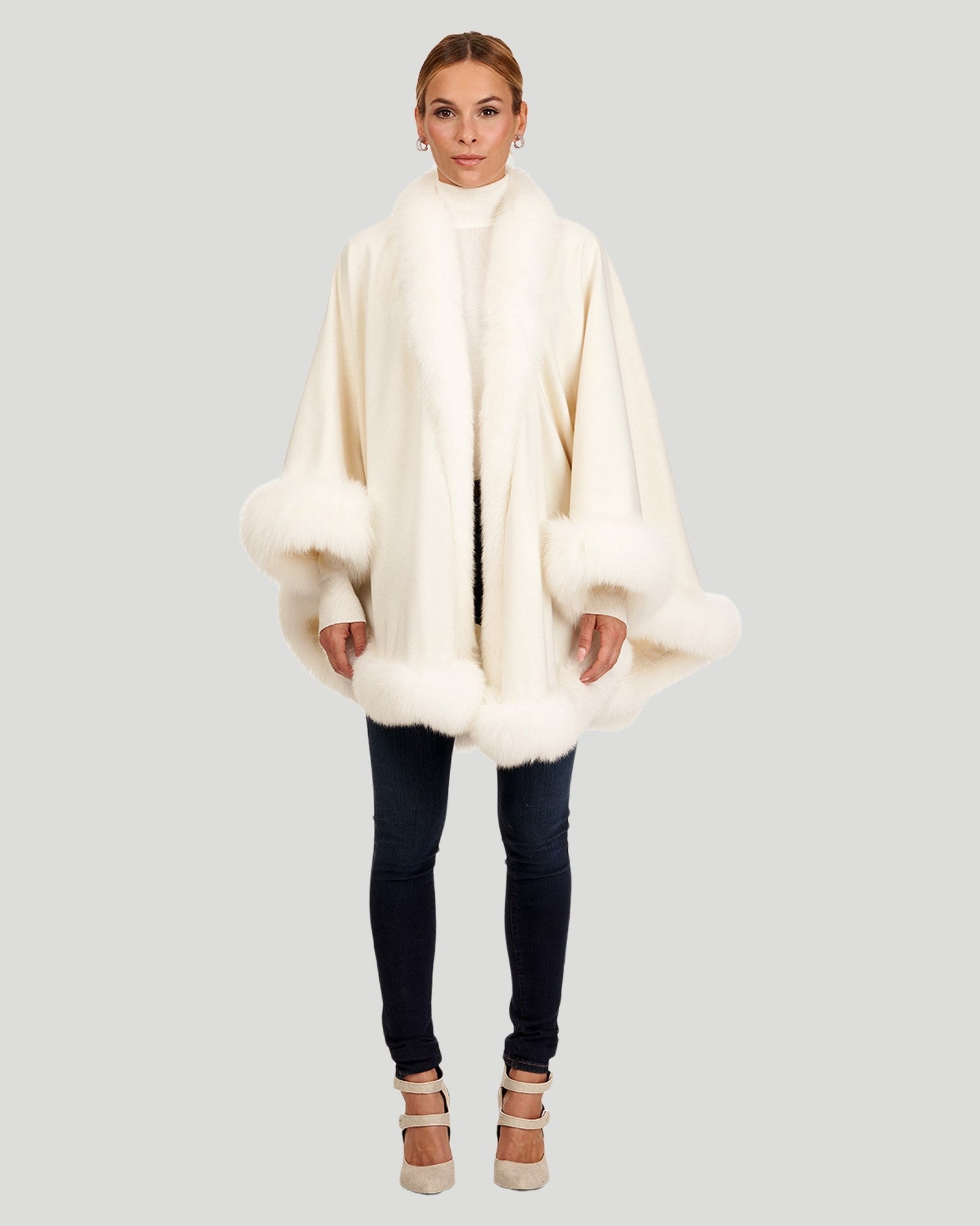 Cashmere Cape With Shadow Fox Trim | Women | Ivory