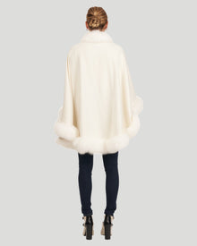 Cashmere Cape With Shadow Fox Trim | Women | Ivory