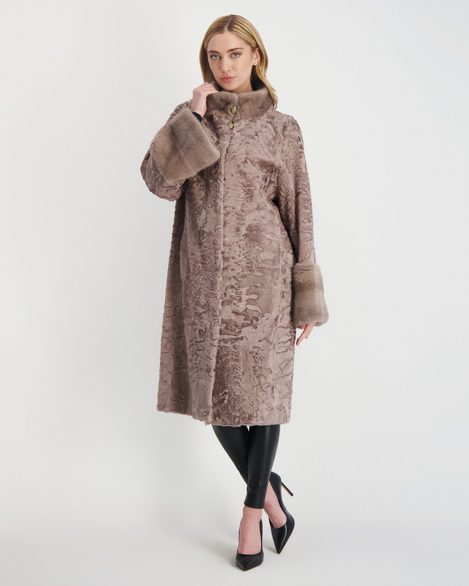 Lamb Short Coat With Mink Trim | Women | Beige