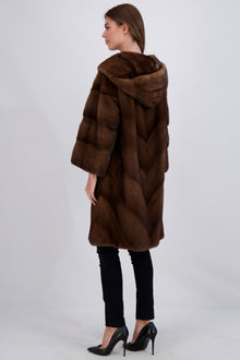 Mink Coat With Stand Up Collar | Women | Scanbrown