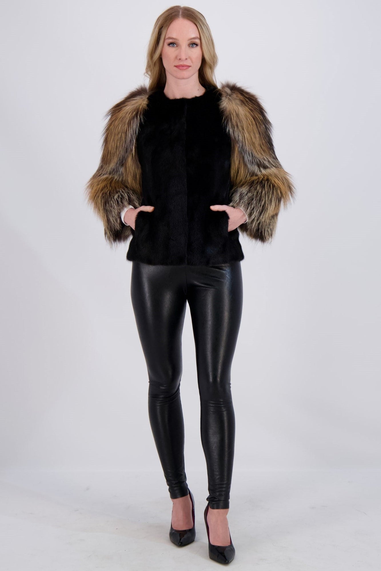 Mink Jacket With Fo Sleeves | Women | Black x Goldcross Fox