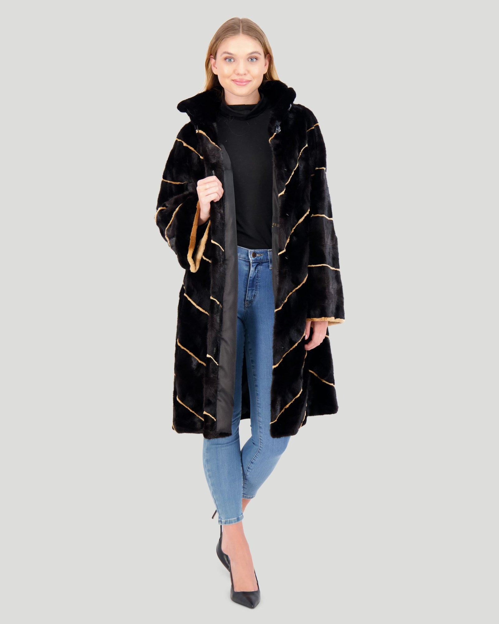 Mink Sections Short Coat | Women | Black (V3)