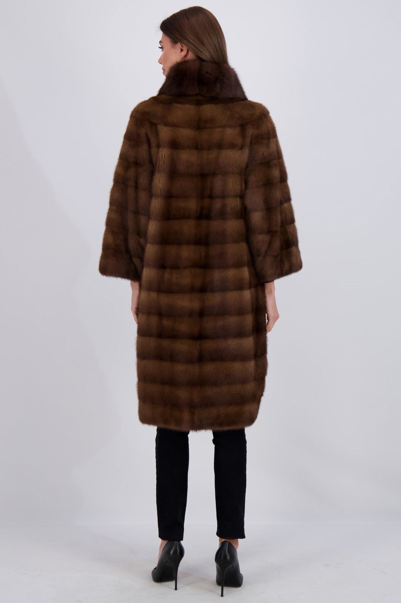 Mink Short Coat With Sable Collar | Women | Brown