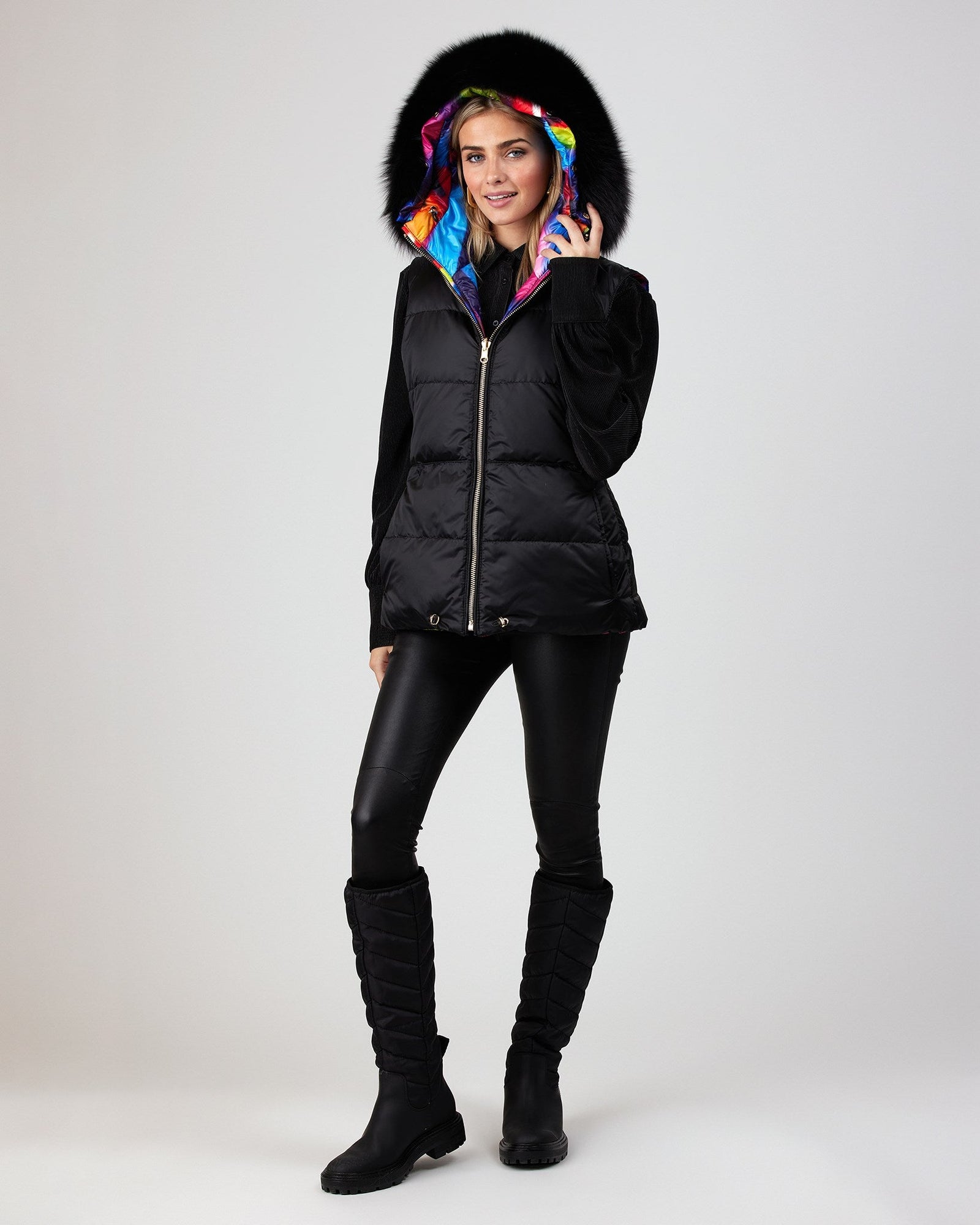 Reversible Après-Ski Vest With Detachable Fo Hood Trim | Women | Geometric Multi x Black