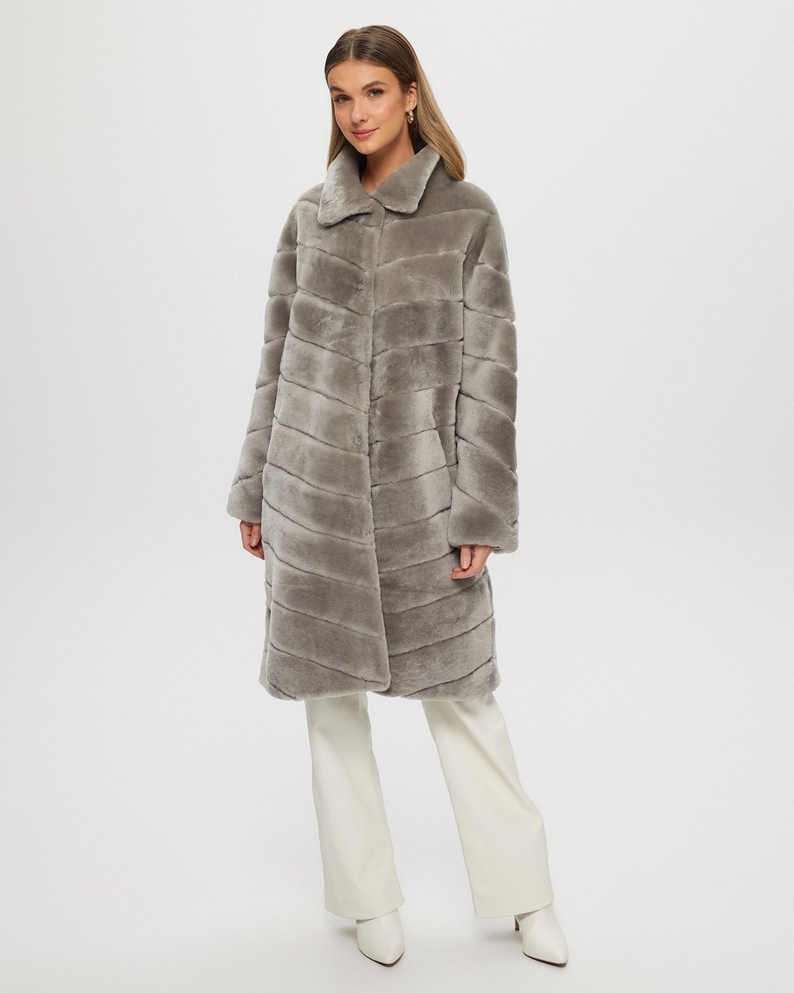 Reversible Select Shearling Lamb Chevron Short Coat | Women | Light Gray x Black