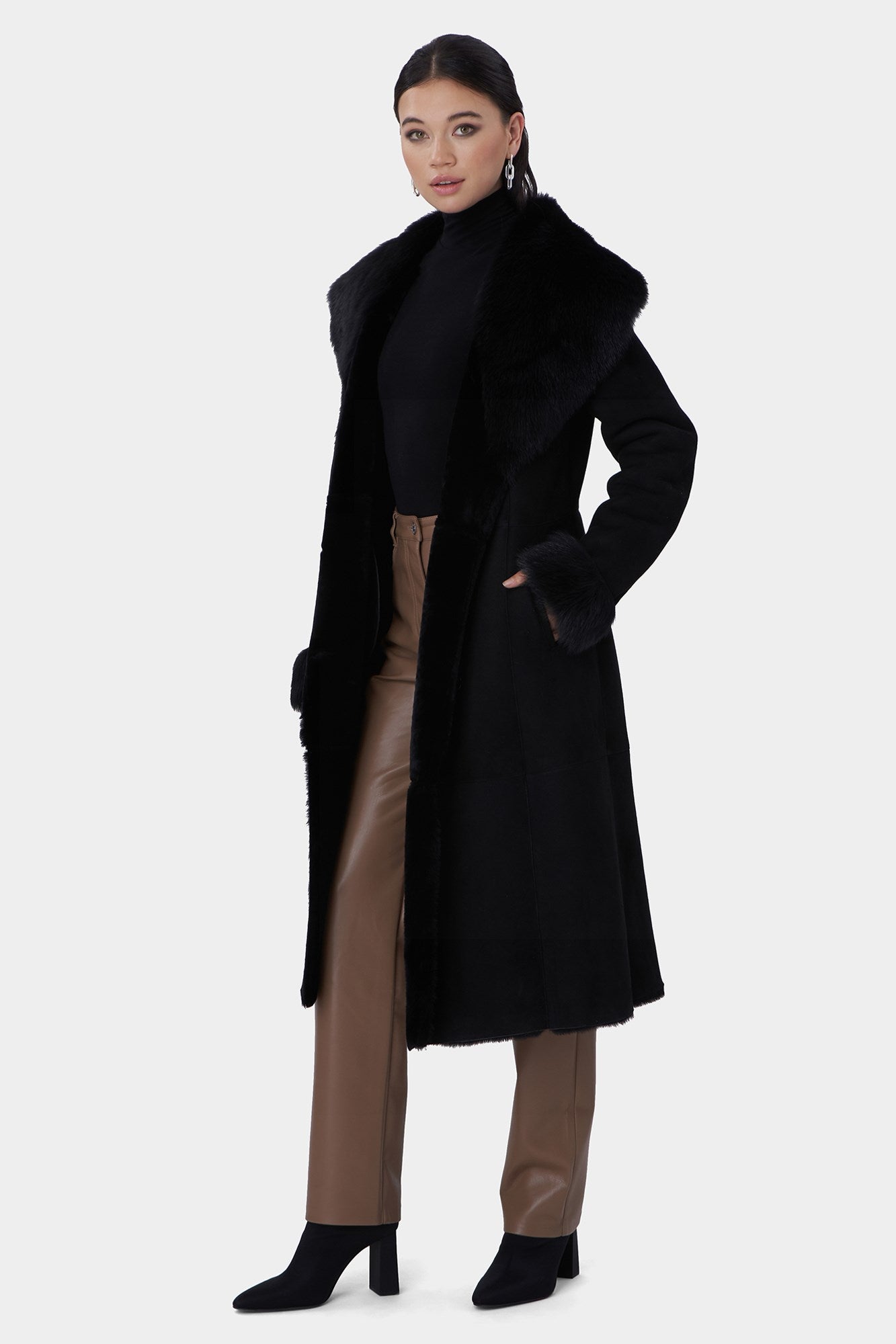 Select Shearling Lamb Short Coat With Toscana Collar And Cuff | Women | Black