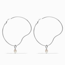 Mame Earrings | Silver | Freshwater Pearls