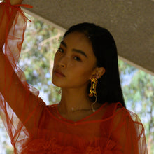 Penna Earring | 18K Gold Plated | Freshwater Pearls/Topaz