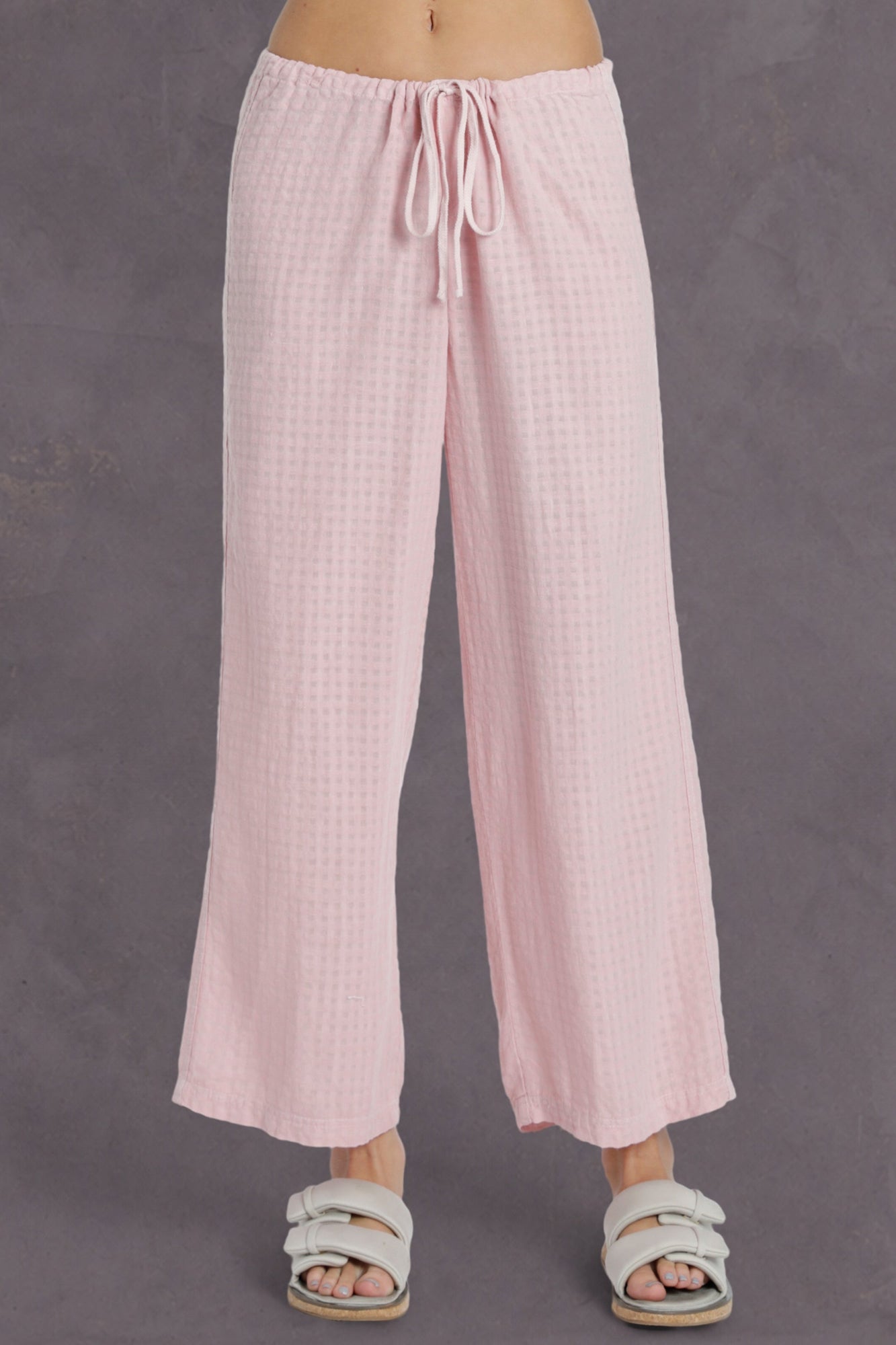 Women | Puckered Gingham Fly Front Linen Skipper | Cameo Pink