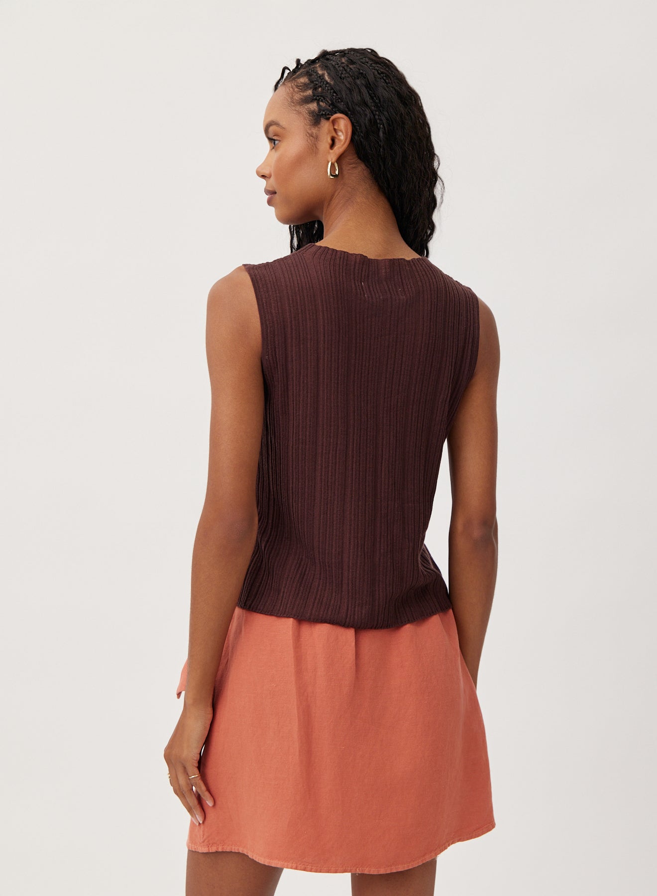 Texture Ribbed Mock Neck Top | Casablanca Brown