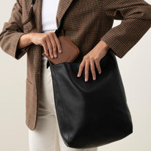 Womens | Cecilia Go-To Shoulder Bag | Black